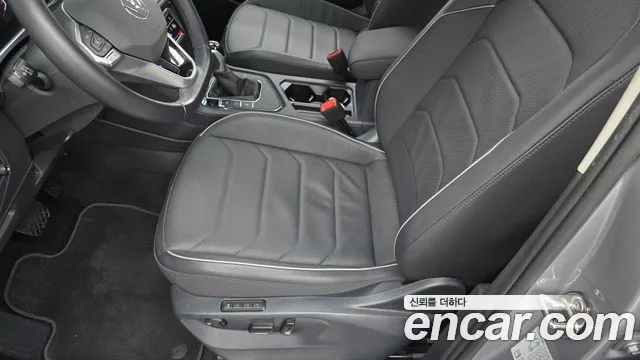 Volkswagen Tiguan — Фото автомобиля 30