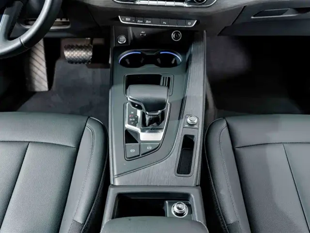 Audi A4L — Фото автомобиля 13