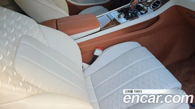 Bentley Continental — Фото автомобиля 13
