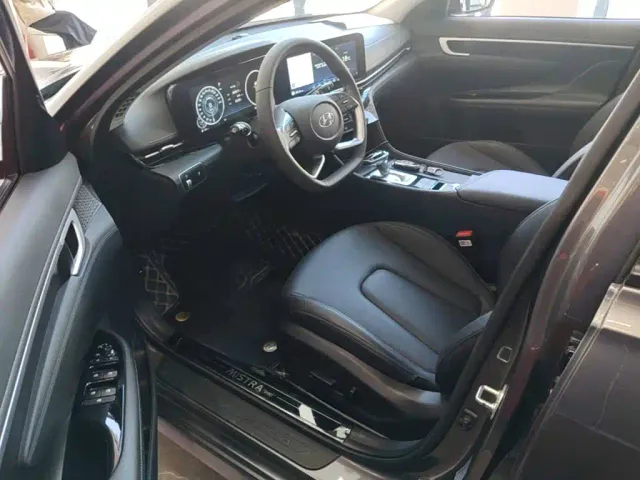 Hyundai Mistra — Фото автомобиля 15