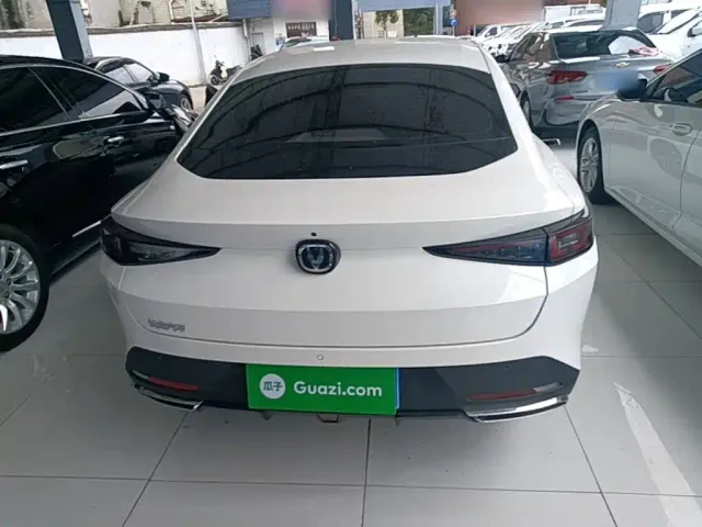 Changan Eado — Фото автомобиля 5