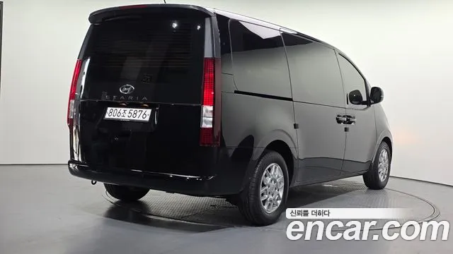 Hyundai Staria — Фото автомобиля 2