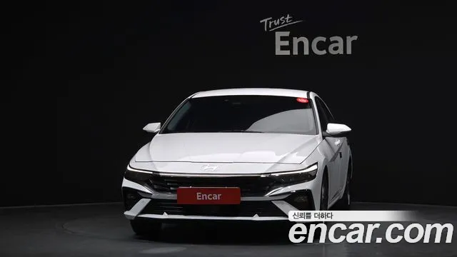 Hyundai AVANTE Новый Avante (CN7) — Фото автомобиля 3