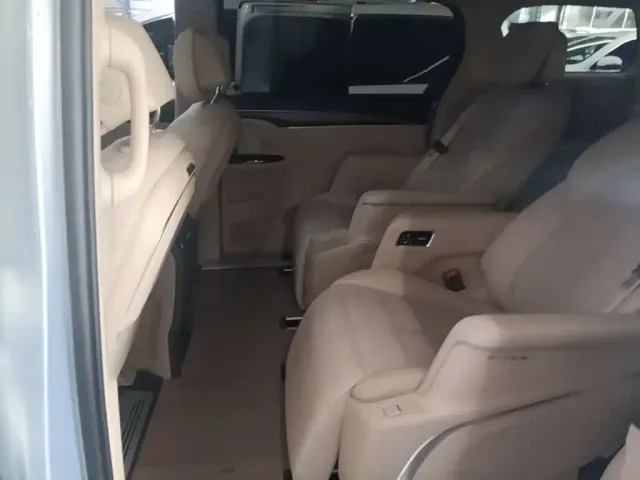 Buick Buick GL8 New Energy 2025 Land Honor Premium Edition 7-Seater — Фото автомобиля 16