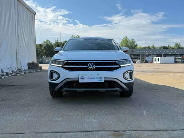 Volkswagen T-Roc — Фото автомобиля 2