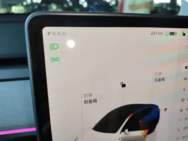 Tesla Model Y — Фото автомобиля 7