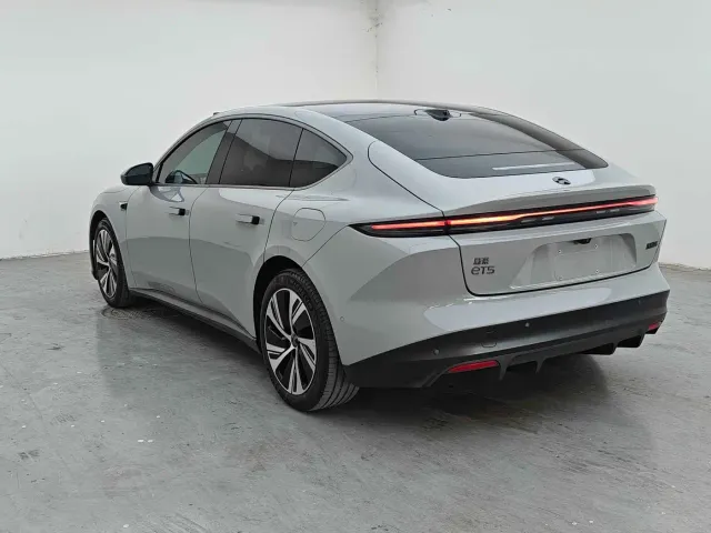 Nio ET5 — Фото автомобиля 7