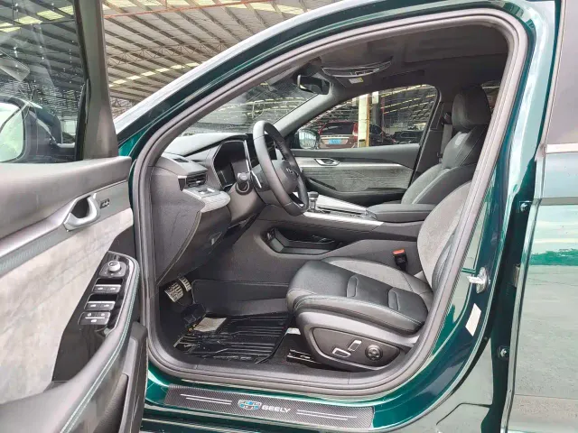 Geely Xingrui — Фото автомобиля 4