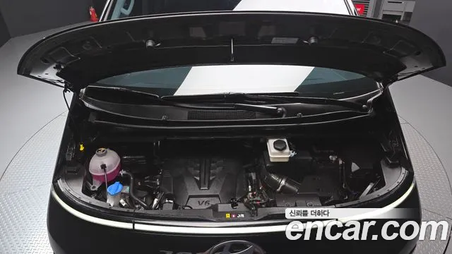 Hyundai Staria Staria L3.5 Lounge 9 мест — Фото автомобиля 4