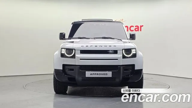 Land Rover Defender — Фото автомобиля 7