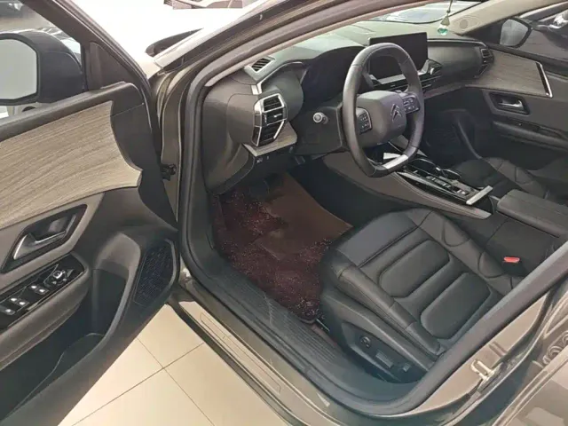 Citroen C5 X — Фото автомобиля 15