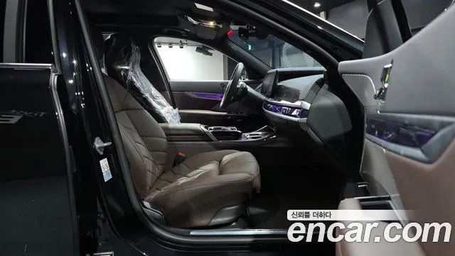 BMW 7 Series G70 — Фото автомобиля 15