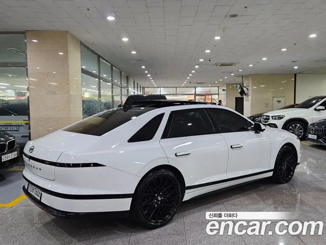 Hyundai Grandeur GN7 — Фото автомобиля 3