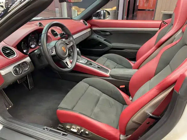 Porsche 718 — Фото автомобиля 7
