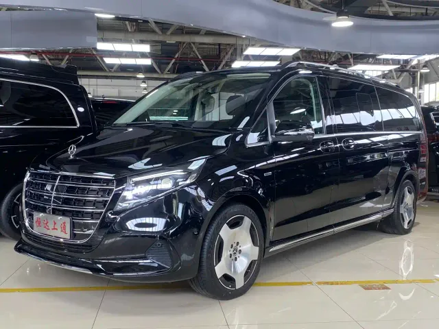 Фотография автомобиля — Mercedes-Benz V-Class