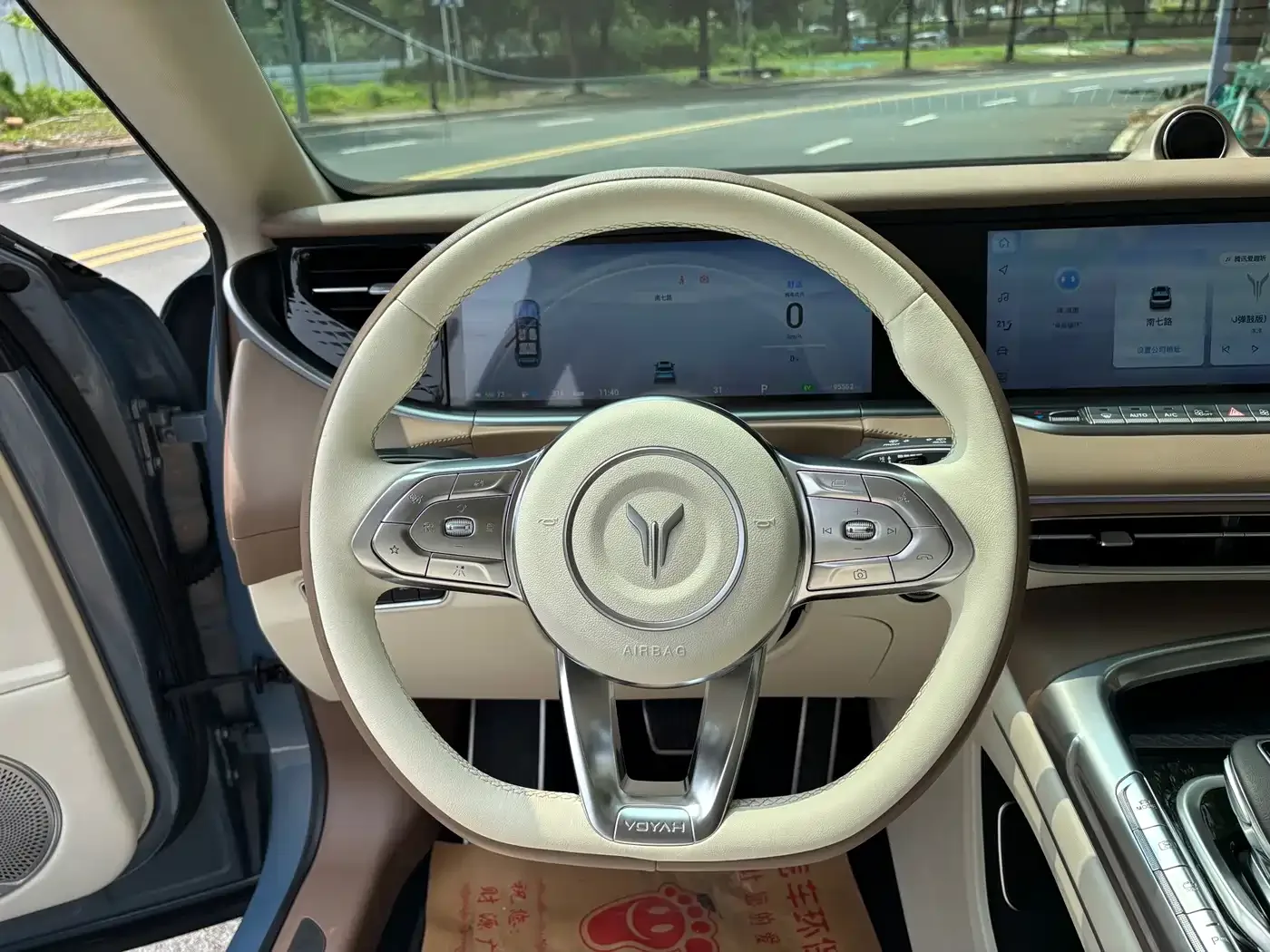 Voyah Auto VOYAH FREE 2021 AWD Standard Range Extender Exclusive Luxury Package — Фото автомобиля 22