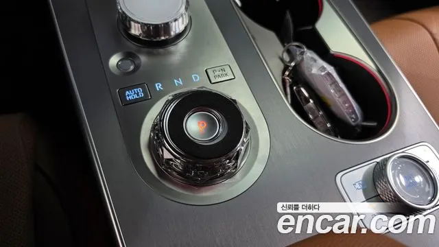 Genesis GV80 — Фото автомобиля 12