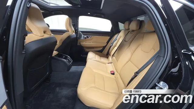 Volvo S90 — Фото автомобиля 18