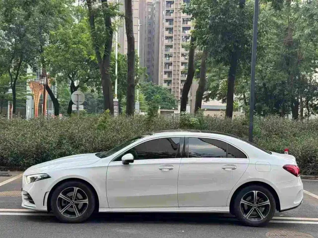 Mercedes-Benz A-Class — Фото автомобиля 2