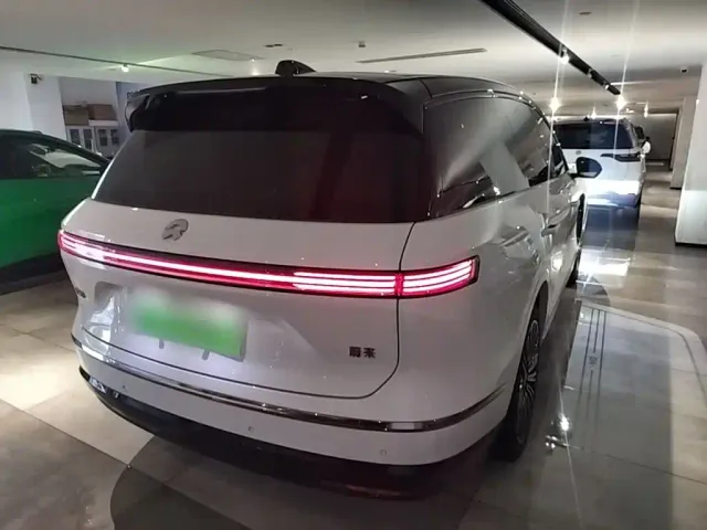 Nio ES8 — Фото автомобиля 6