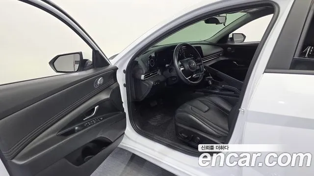 Hyundai AVANTE Avante (CN7) — Фото автомобиля 10