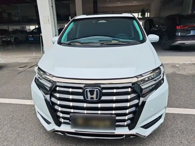 Honda Elysion — Фото автомобиля 2