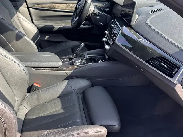BMW 6 Series Gran Turismo — Фото автомобиля 9