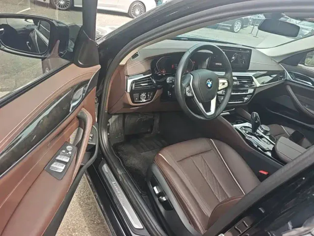 BMW 5 Series — Фото автомобиля 20