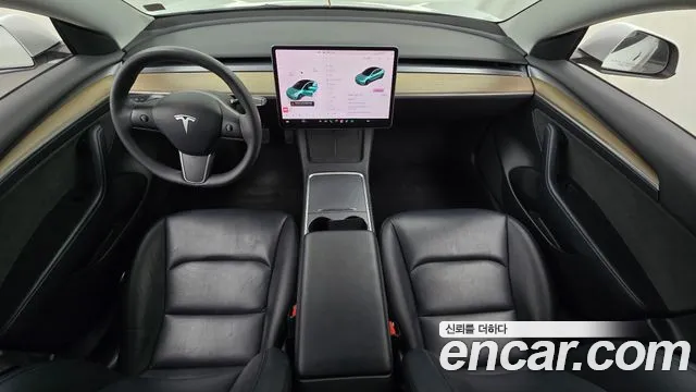 Tesla Model 3 — Фото автомобиля 7
