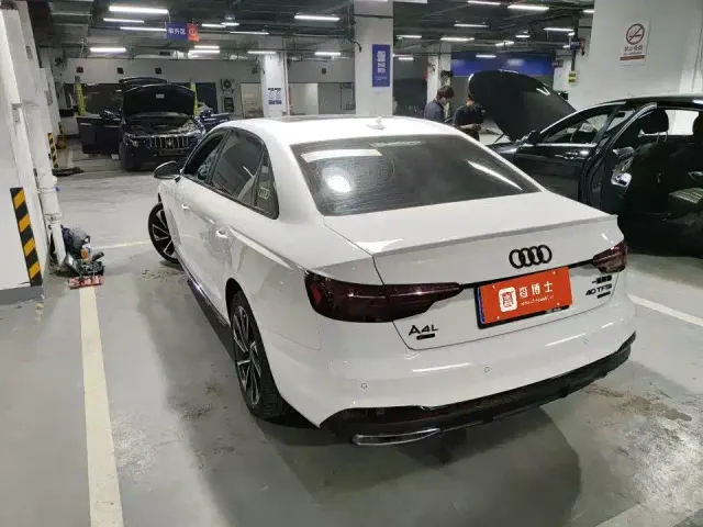 Audi A4L — Фото автомобиля 3