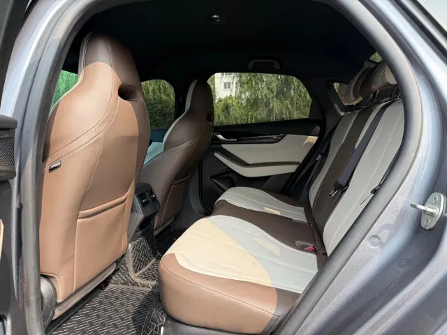 BYD Qin PLUS — Фото автомобиля 11