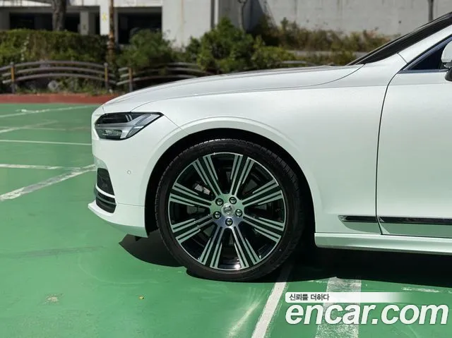 Volvo S90 — Фото автомобиля 5