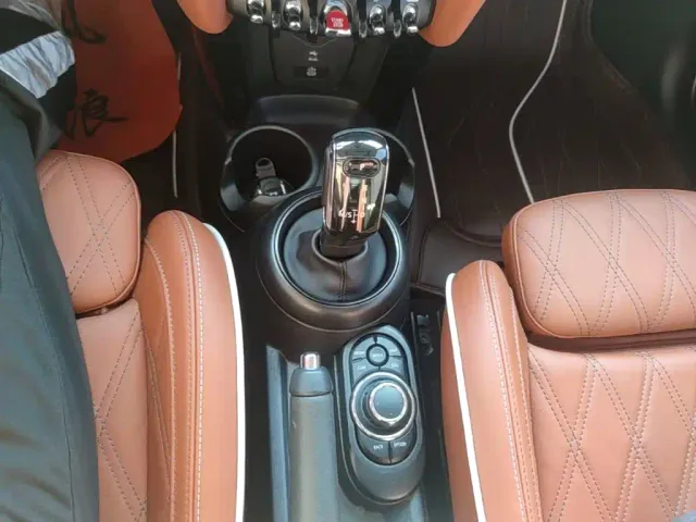MINI Hatch — Фото автомобиля 13