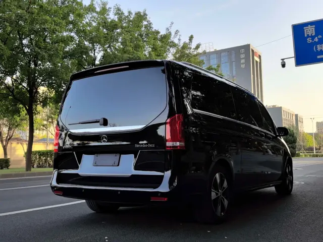 Mercedes-Benz V-Class — Фото автомобиля 7