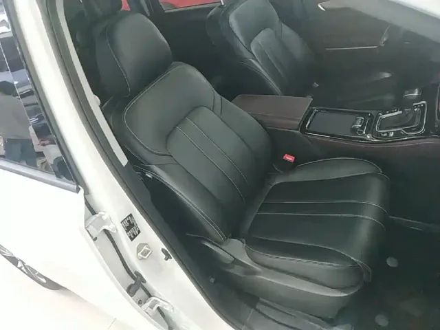 GAC Trumpchi M6 — Фото автомобиля 24