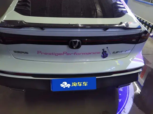 Changan UNI-V — Фото автомобиля 4
