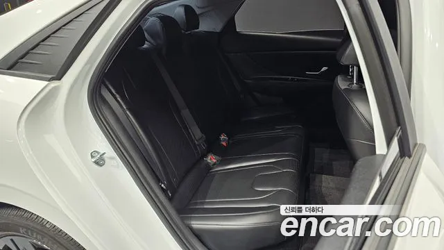 Hyundai Avante CN7 — Фото автомобиля 17
