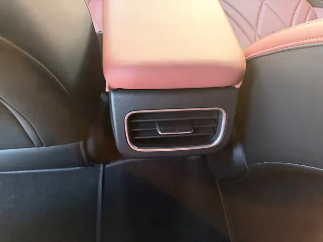 Geely Galaxy L6 — Фото автомобиля 13