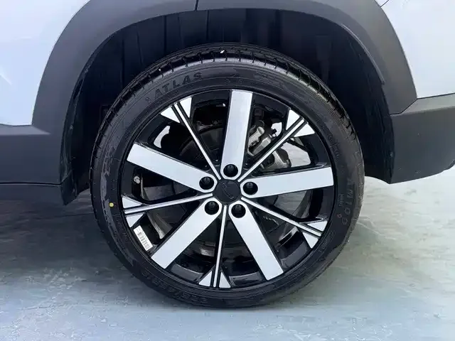 Geely ICON — Фото автомобиля 11