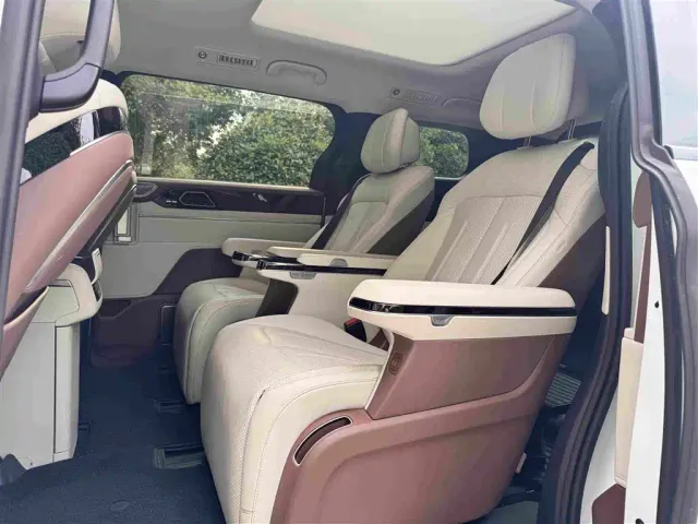BYD Xia — Фото автомобиля 5