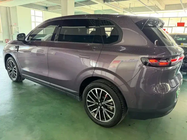 Leapmotor B10 — Фото автомобиля 6