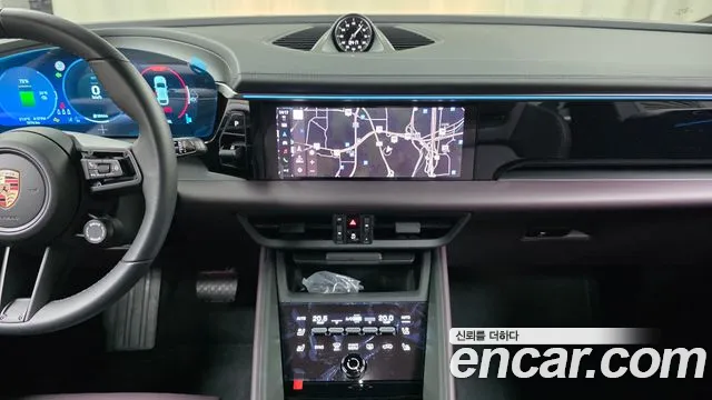 Porsche Macan Electric — Фото автомобиля 19