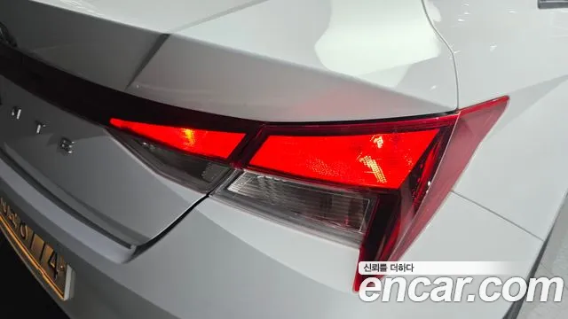 Hyundai Avante CN7 — Фото автомобиля 8