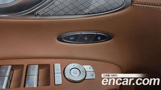 Genesis GV70 — Фото автомобиля 30