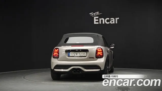 Mini Cooper Convertible — Фото автомобиля 4
