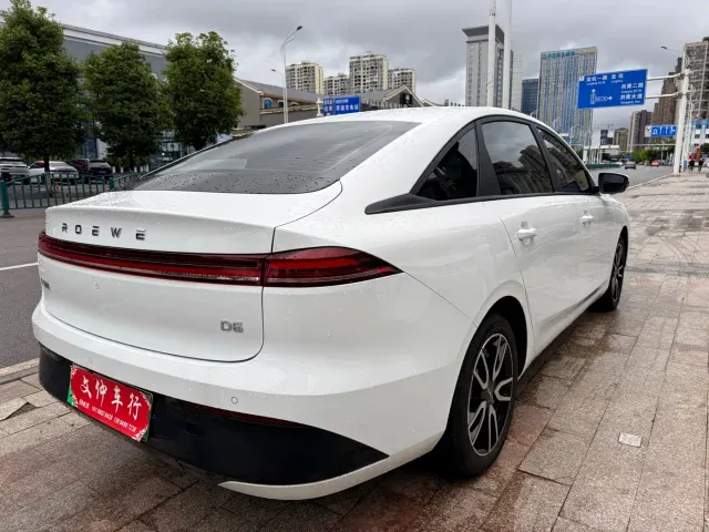 Roewe D6 — Фото автомобиля 4