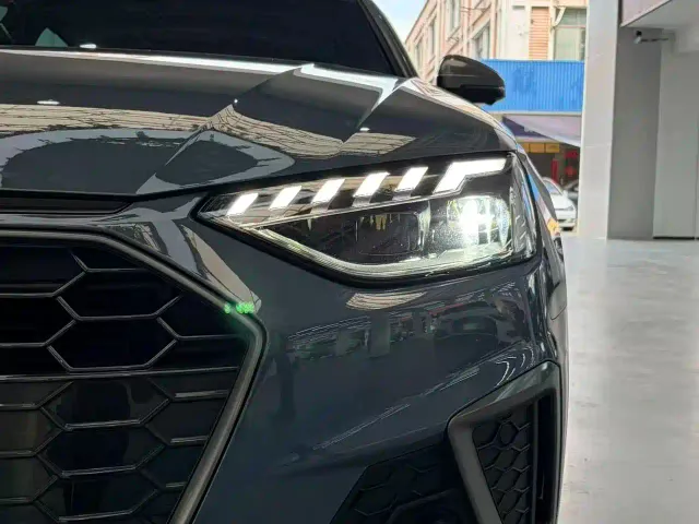 Audi A4L — Фото автомобиля 7
