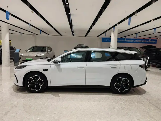 BYD Seal 06 DM-i Touring — Фото автомобиля 3