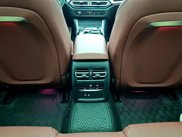 BMW 3 Series — Фото автомобиля 12