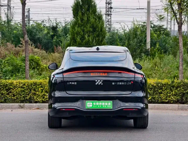 IM Motors LS6 — Фото автомобиля 5
